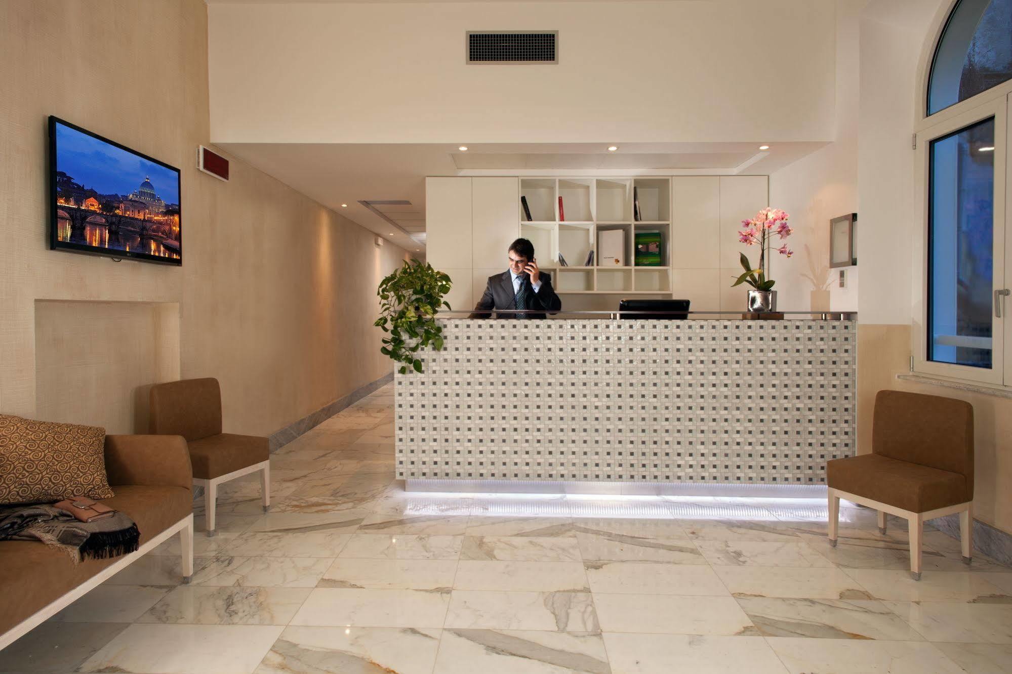 Floris Hotel Rzym Zewnętrze zdjęcie